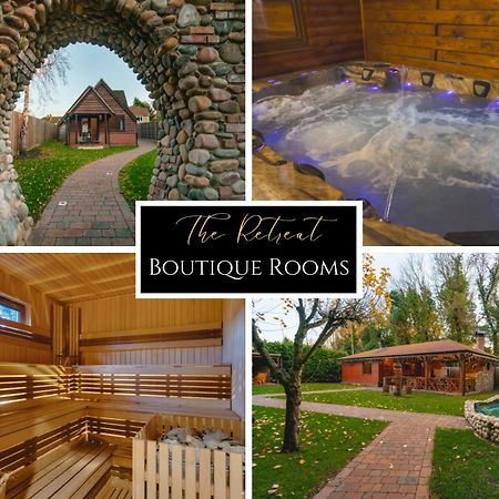 The Retreat Sauna & Hot Tub Boutique Rooms Great Paxton Bagian luar foto