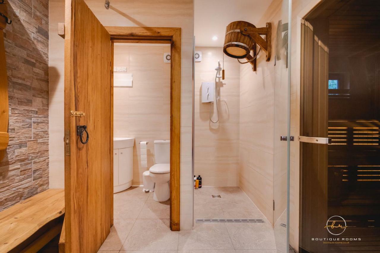 The Retreat Sauna & Hot Tub Boutique Rooms Great Paxton Bagian luar foto